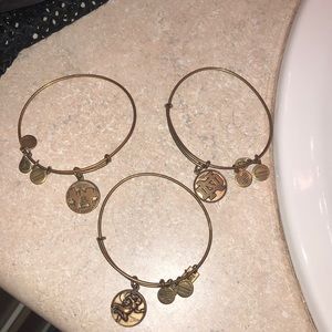 Los Angeles, Norte dame & runner girl Alex & Ani